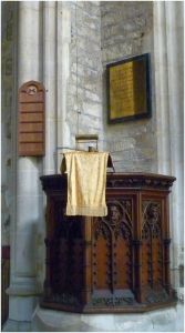 St Peter's: Pulpit