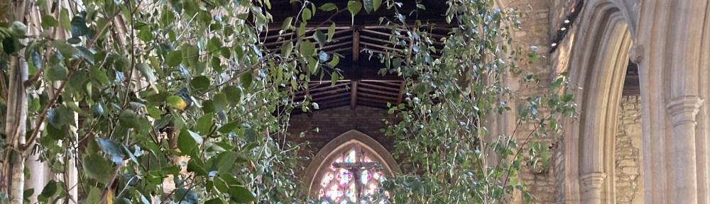 Header Harvest wedding flowers in St Peter's Church for Harvest wedding. Photos copyright Maxine Dodd