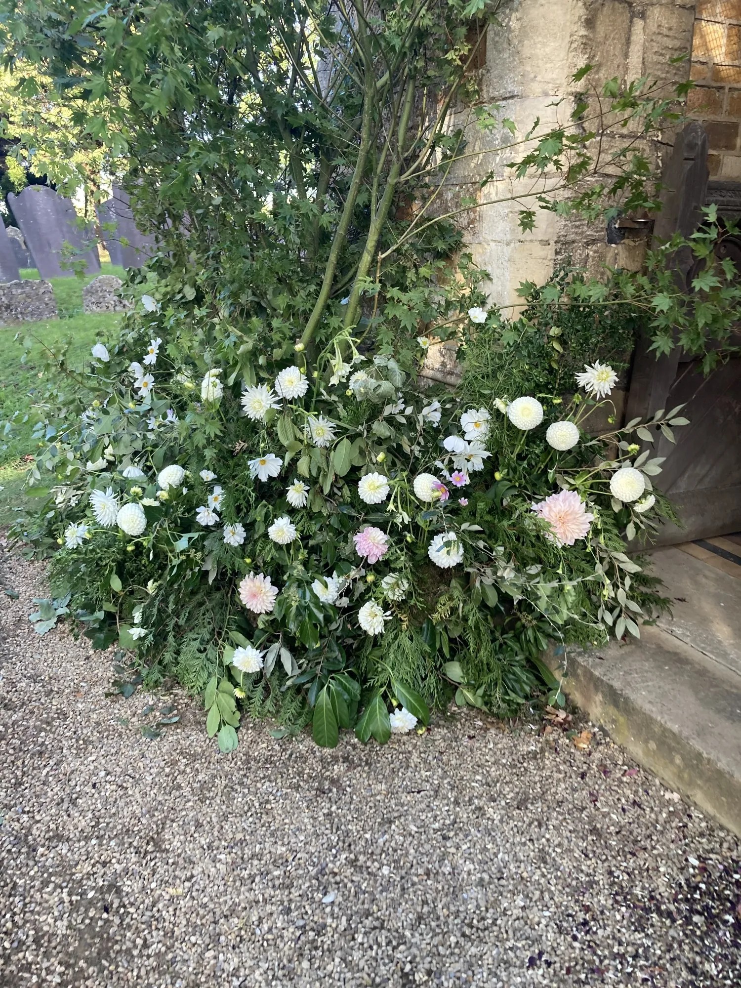 Harvest wedding flowers in St Peter's Church for Harvest wedding. Photos copyright Maxine Dodd